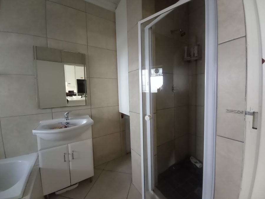 To Let 2 Bedroom Property for Rent in Tamboerskloof Western Cape